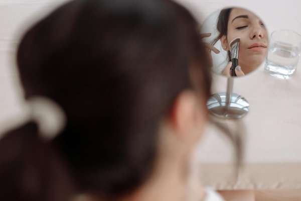 Comment créer une routine de soins de la peau pour les peaux sujettes aux rougeurs ?